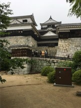 愛媛県の伊予松山城天守閣